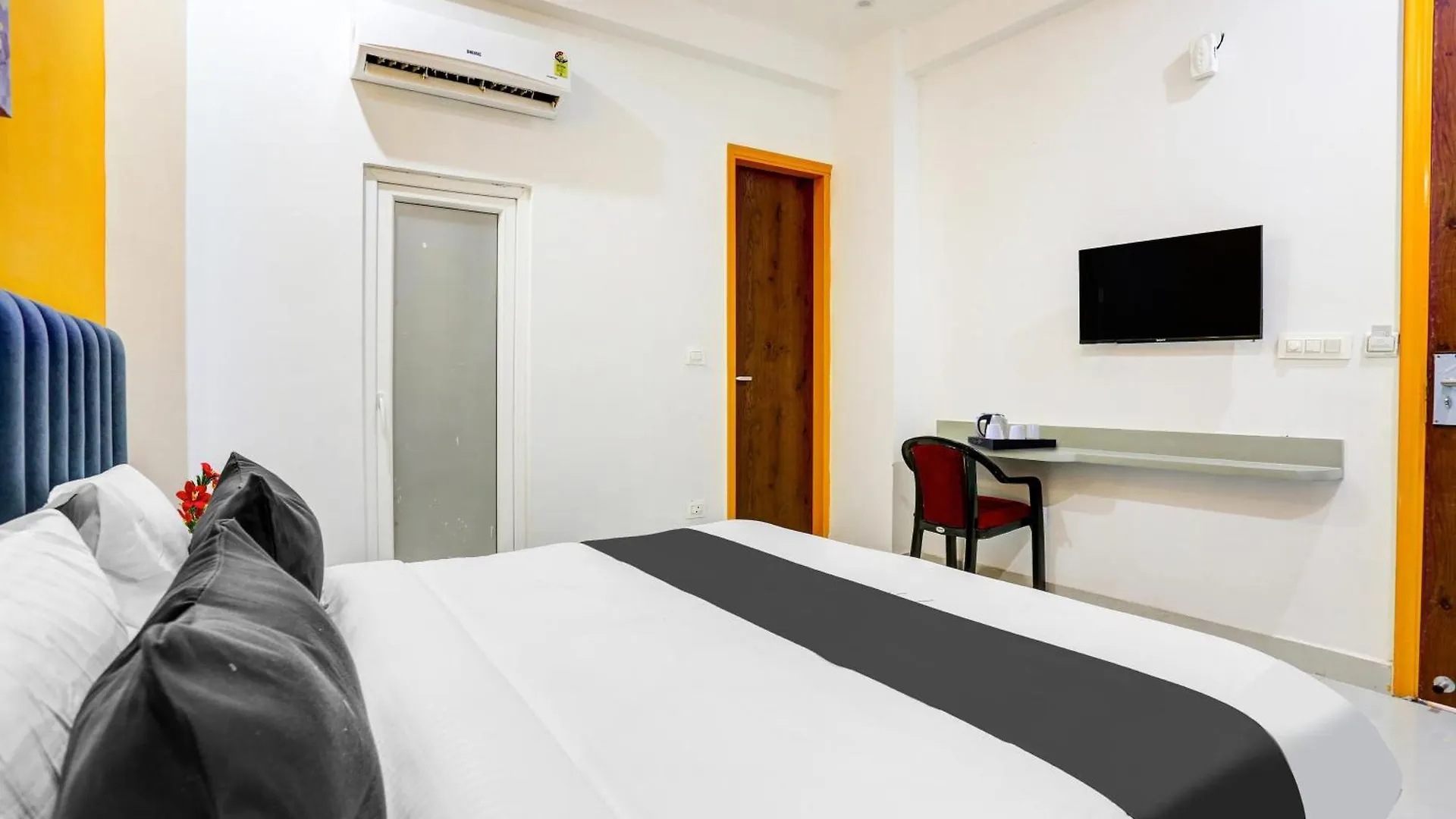 Hotel Super Townhouse Sector 69 Gurgaon