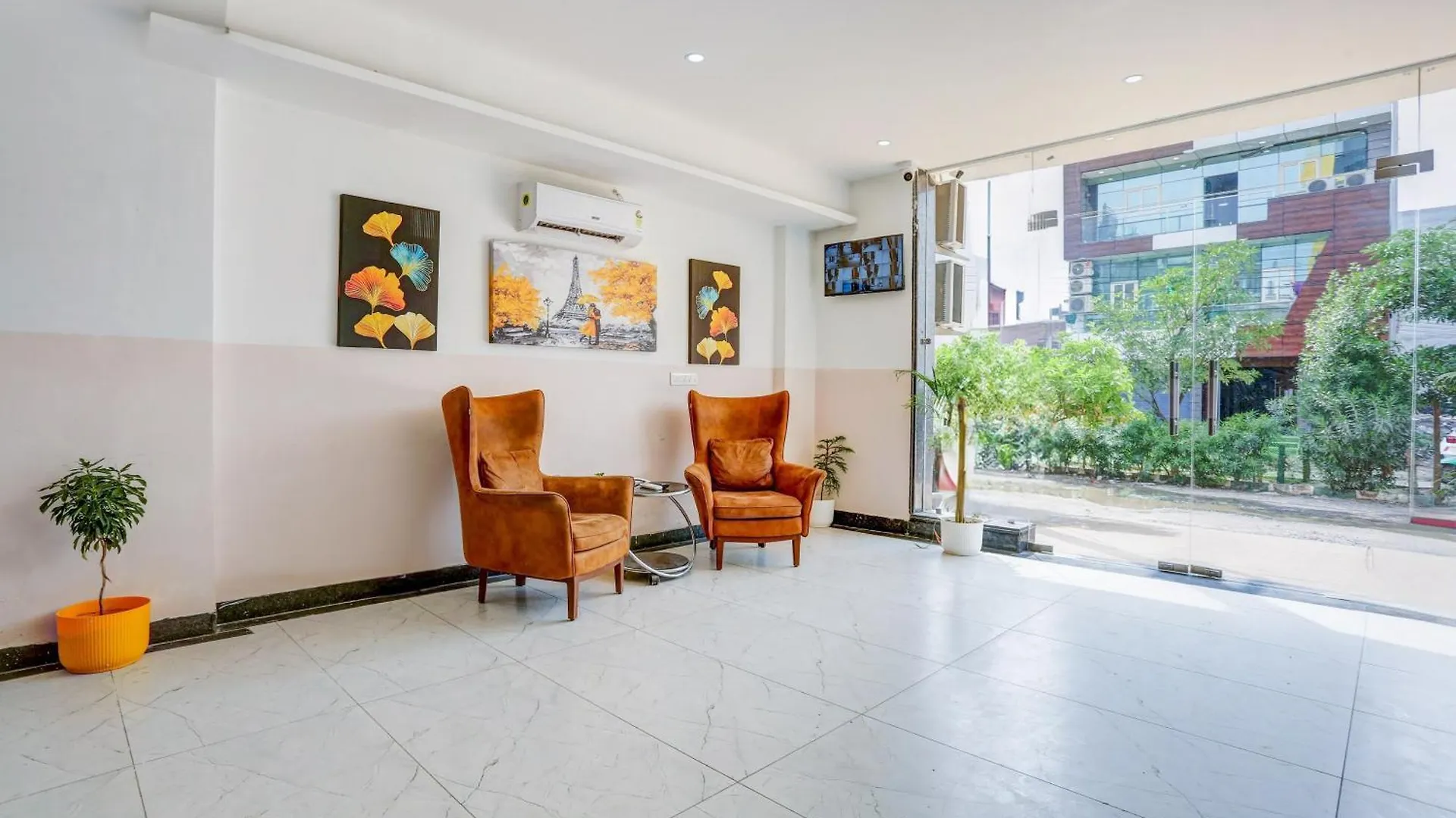 Hotel Super Townhouse Sector 69 Gurgaon