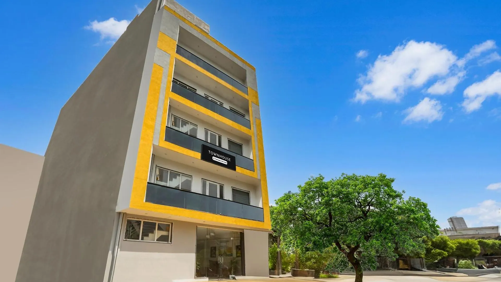 Hotel Super Townhouse Sector 69 Gurgaon
