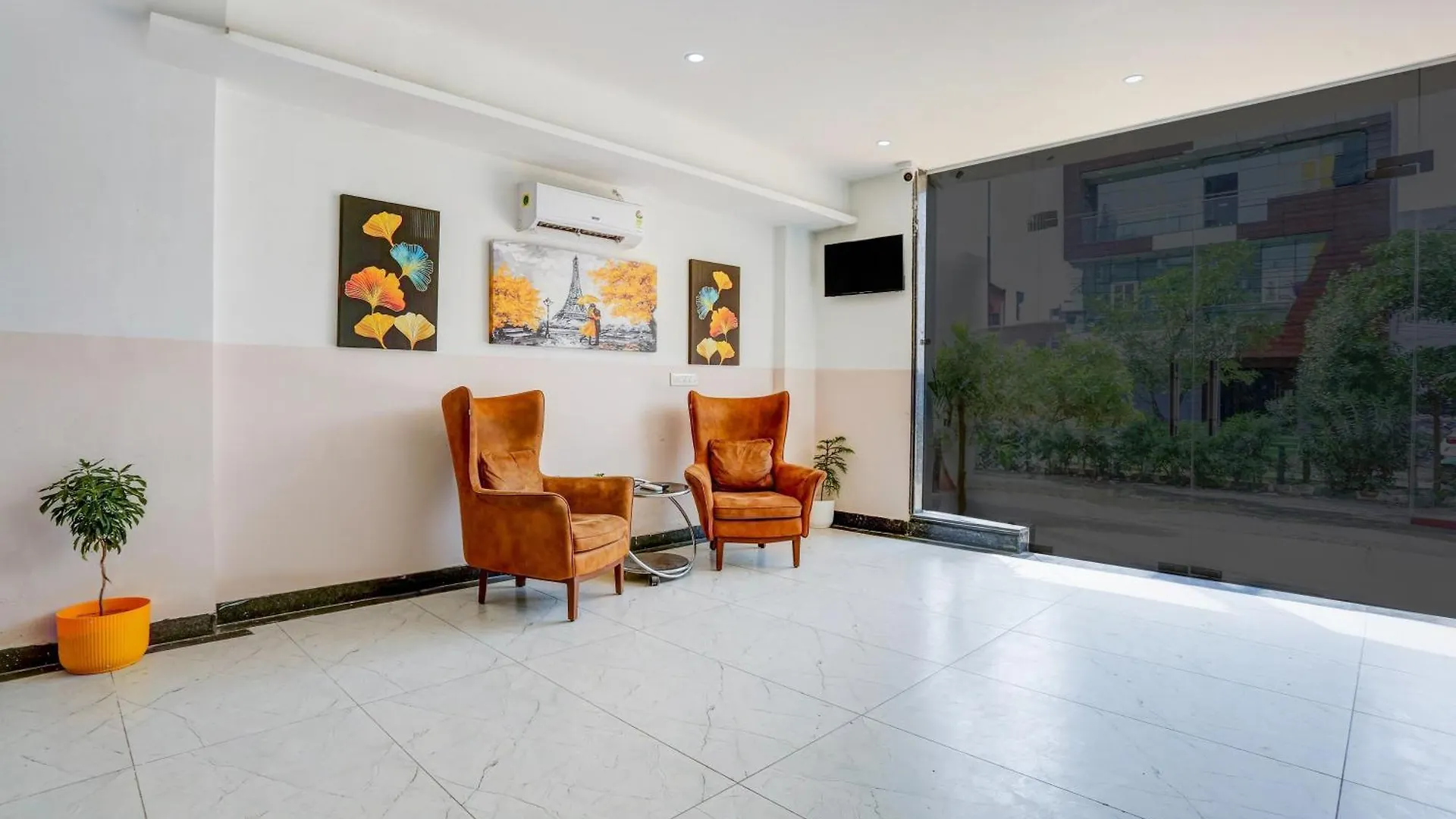 Hotel Super Townhouse Sector 69 Gurgaon